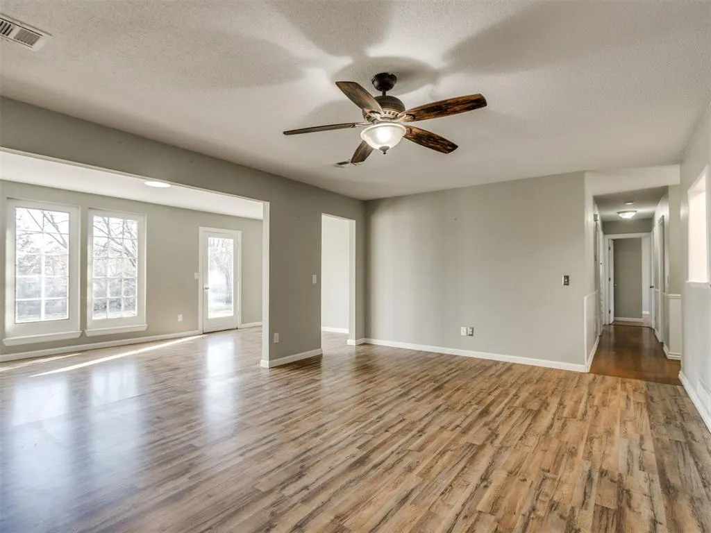 Photo 8 — 2920 N Alexander Lane, Bethany, OK 73008