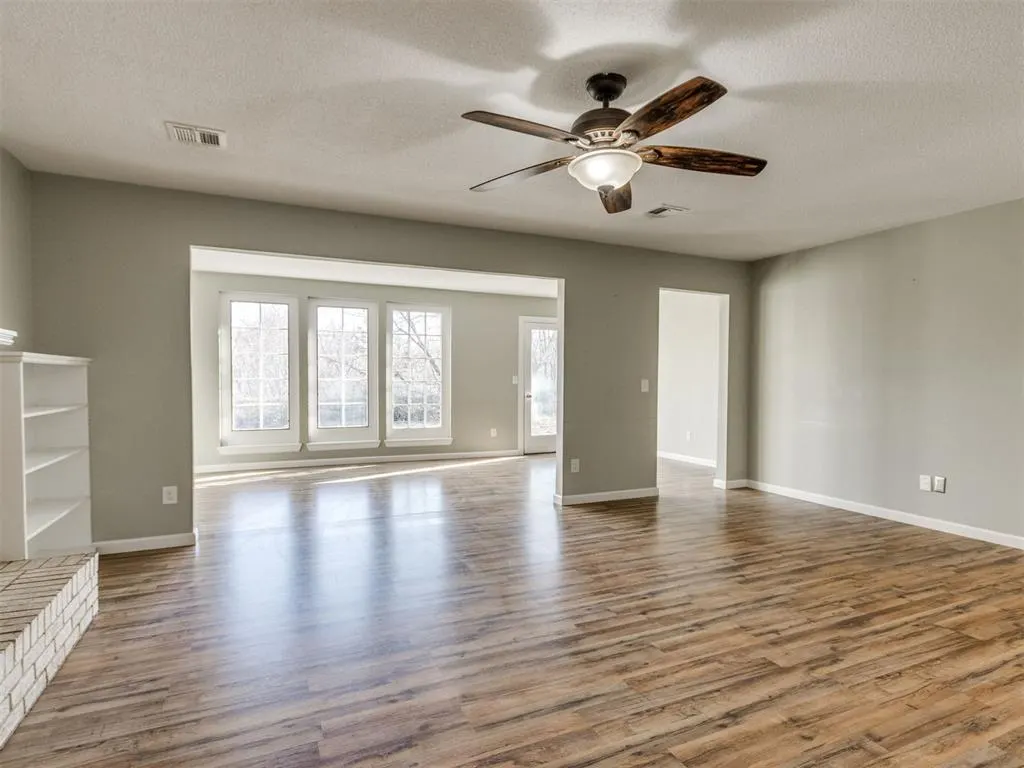 Photo 9 — 2920 N Alexander Lane, Bethany, OK 73008