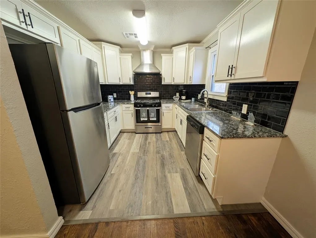 Photo 9 — 3241 NW 33rd Street, Oklahoma City, OK 73112