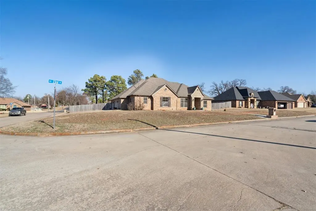 Photo 2 — 10401 SE 23rd Street, Midwest City, OK 73130