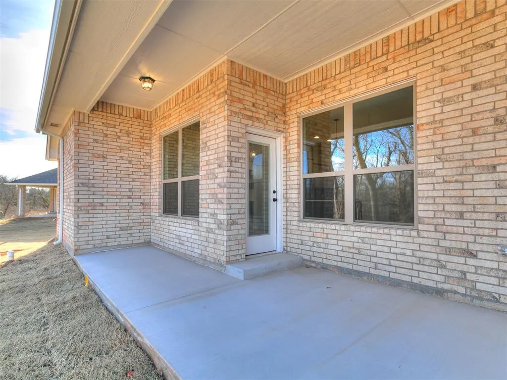 Photo 8 — 12204 Rockbed Drive, Yukon, OK 73099
