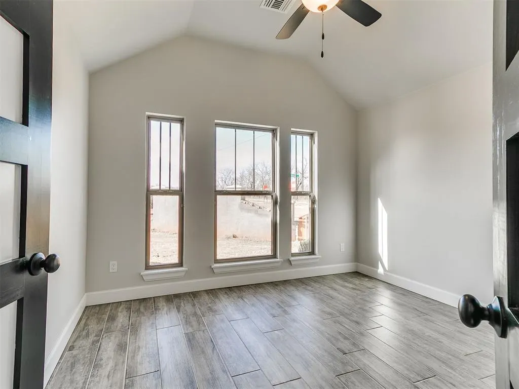 Photo 18 — 12204 Rockbed Drive, Yukon, OK 73099
