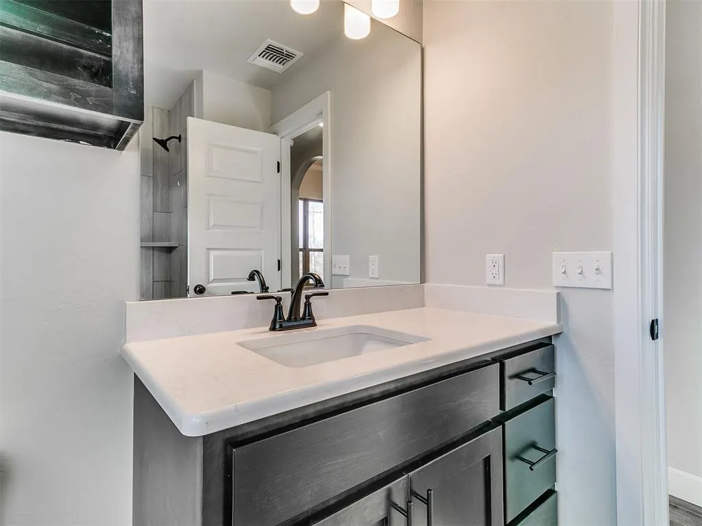 Photo 48 — 12204 Rockbed Drive, Yukon, OK 73099