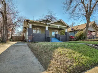Sold home at 610 NW 27th Street