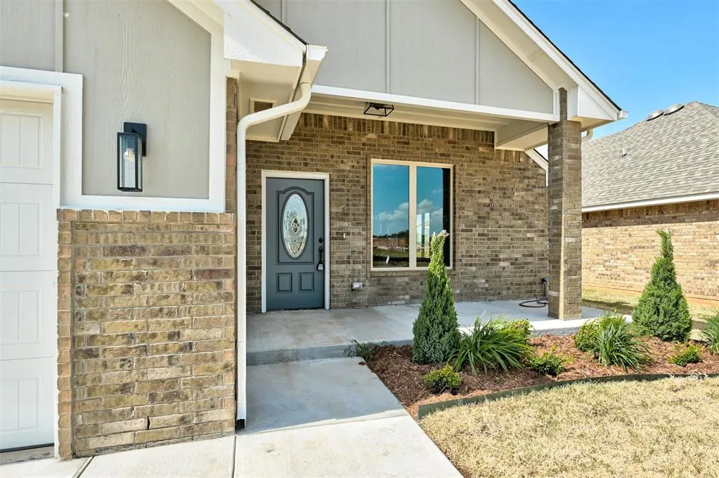 Photo 2 — 9308 NW 143rd Street, Yukon, OK 73099