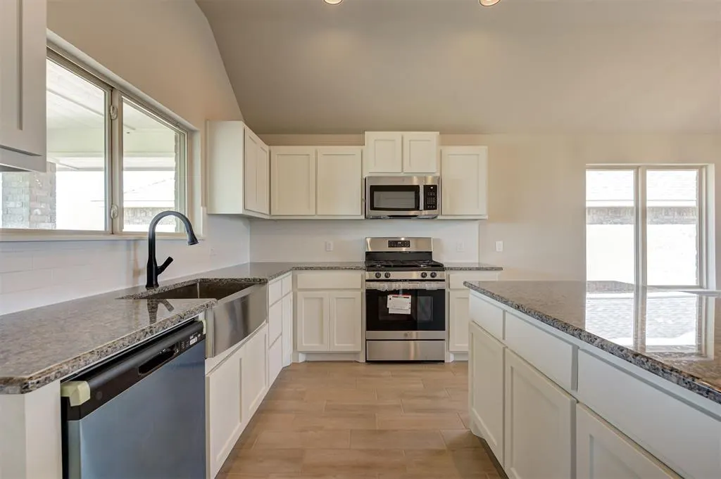 Photo 10 — 9308 NW 143rd Street, Yukon, OK 73099