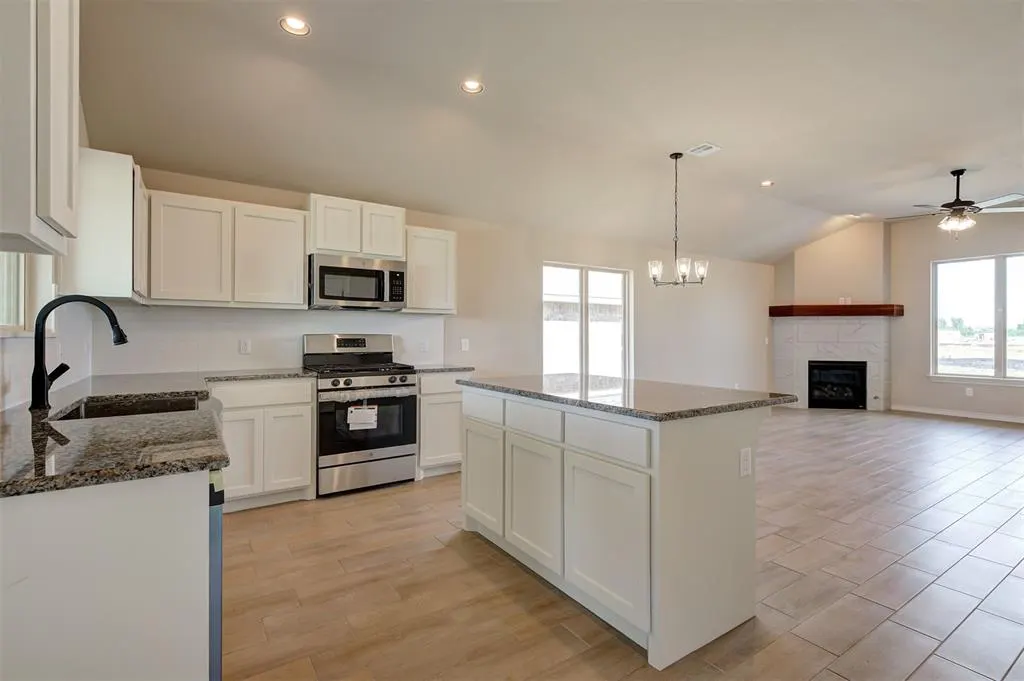 Photo 11 — 9308 NW 143rd Street, Yukon, OK 73099