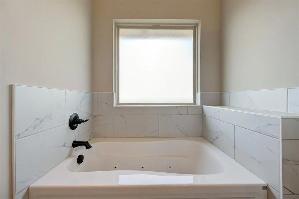 Photo 17 — 9308 NW 143rd Street, Yukon, OK 73099