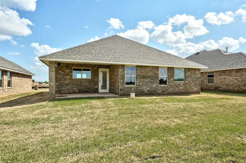 Photo 24 — 9308 NW 143rd Street, Yukon, OK 73099
