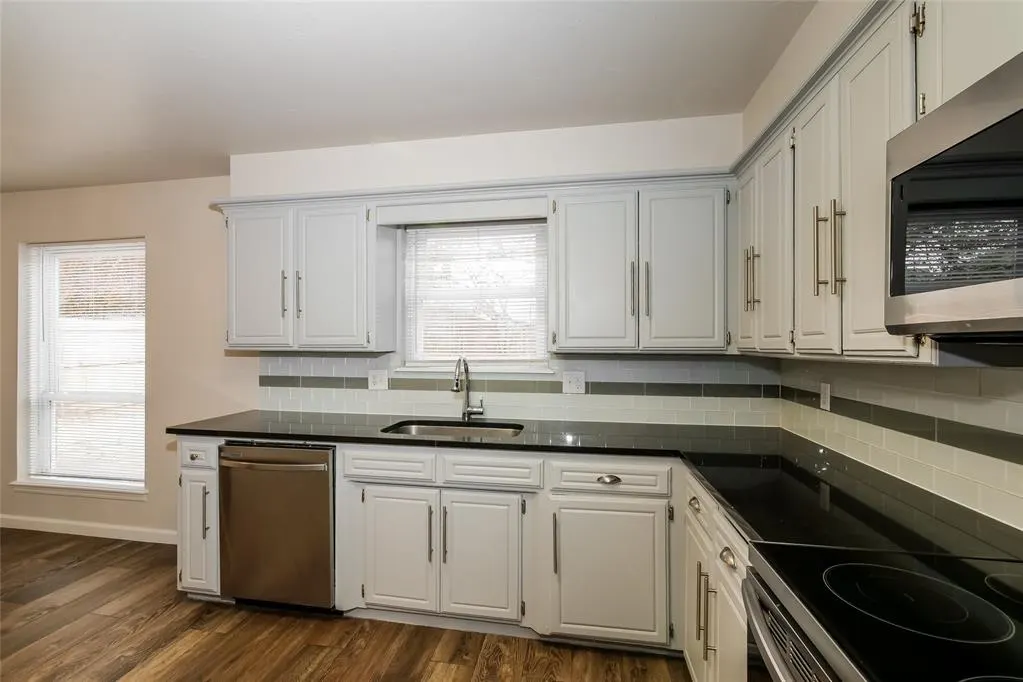 Photo 8 — 3412 Prairie Avenue, Edmond, OK 73013