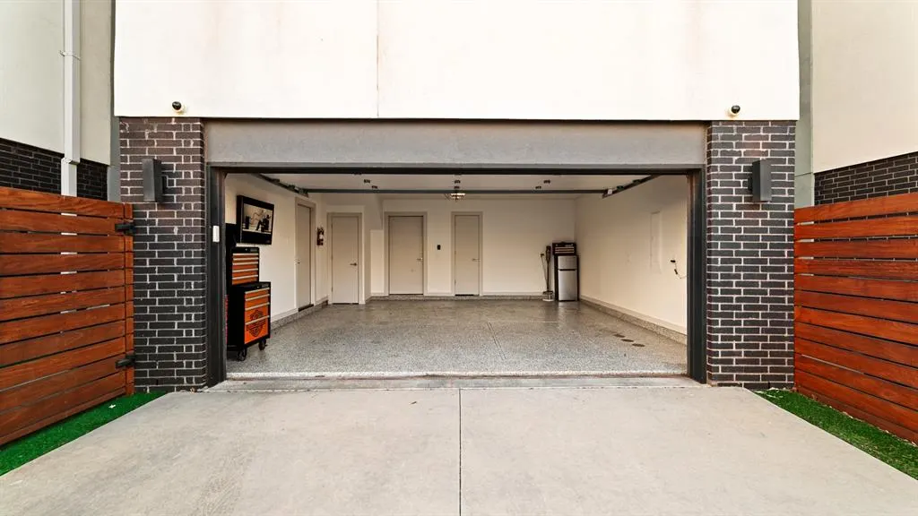 Photo 43 — 833 NW 6th Street, Oklahoma City, OK 73106