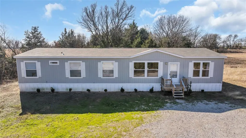 Photo 4 — 31 Greenbriar Avenue, Burneyville, OK 73430