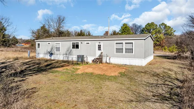 Photo 6 — 31 Greenbriar Avenue, Burneyville, OK 73430
