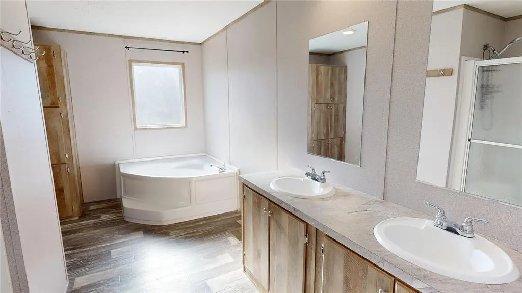 Photo 11 — 31 Greenbriar Avenue, Burneyville, OK 73430