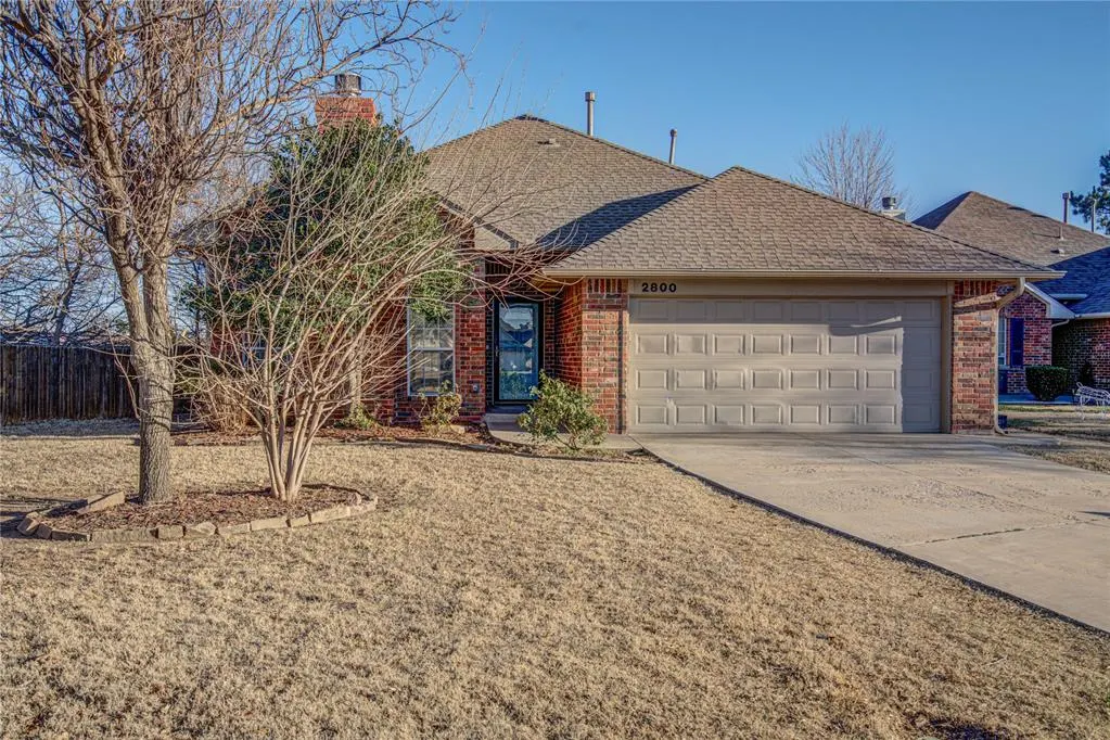 Front exterior — 2800 Clearwater Circle, Edmond, OK 73003
