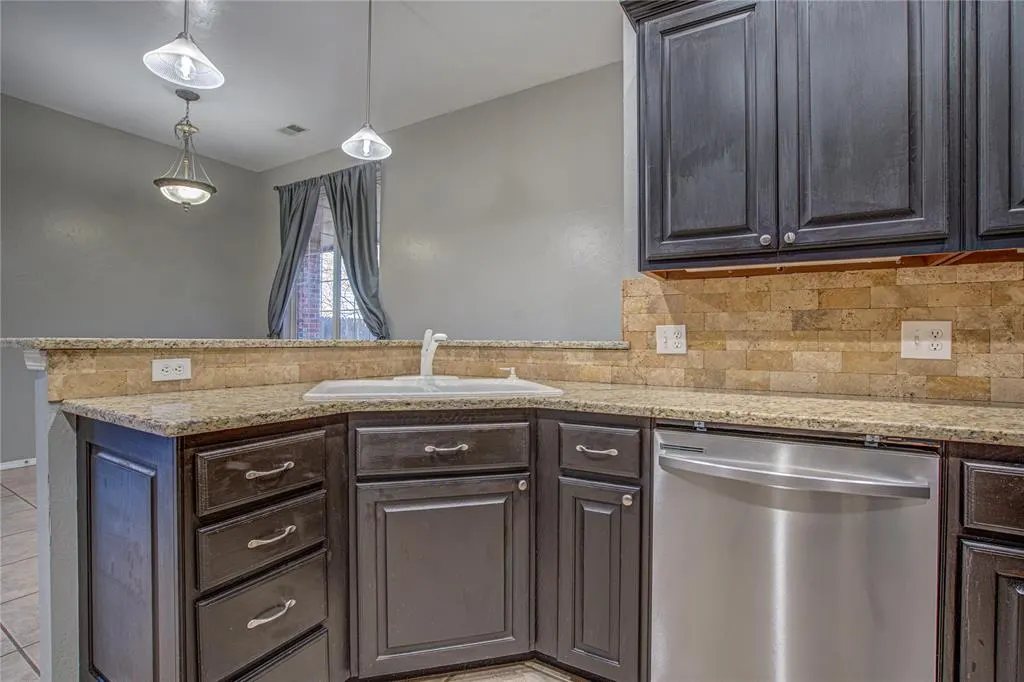 Photo 16 — 2800 Clearwater Circle, Edmond, OK 73003