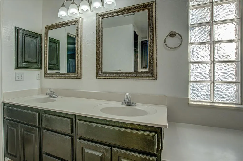 Photo 29 — 2800 Clearwater Circle, Edmond, OK 73003