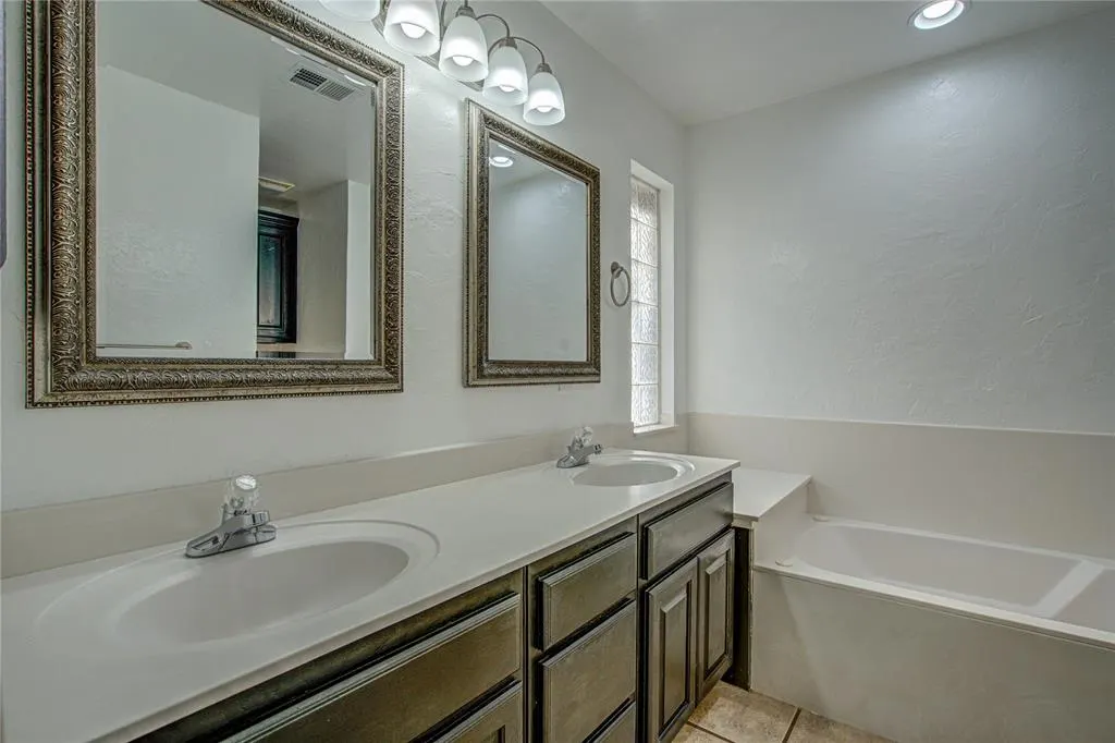 Photo 30 — 2800 Clearwater Circle, Edmond, OK 73003
