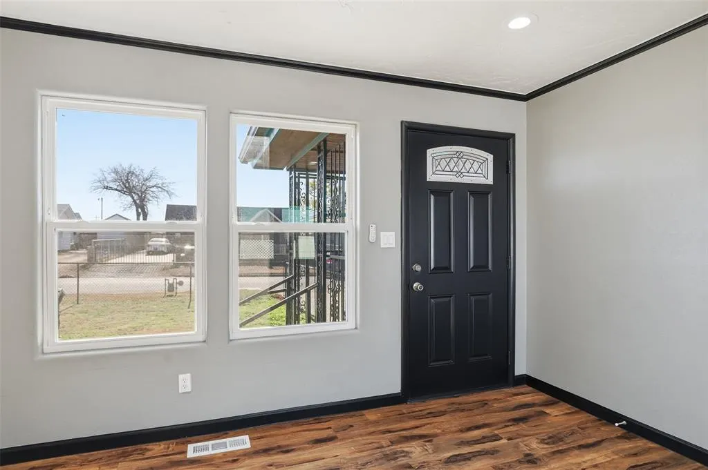 Photo 10 — 333 SE 55th Street, Oklahoma City, OK 73129
