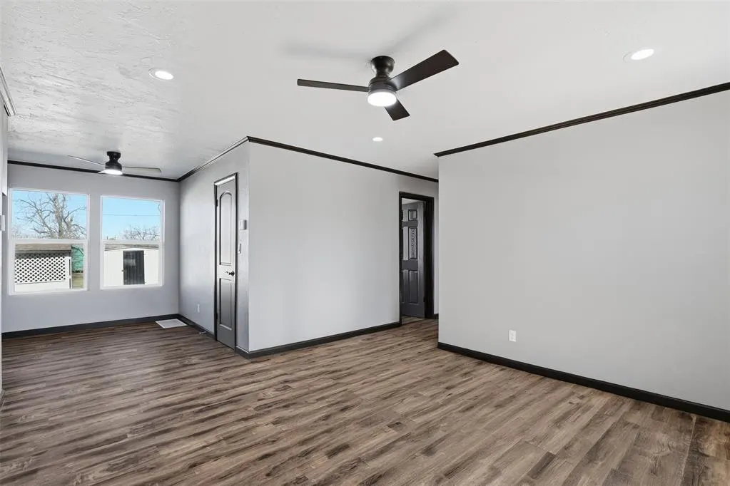 Photo 11 — 333 SE 55th Street, Oklahoma City, OK 73129