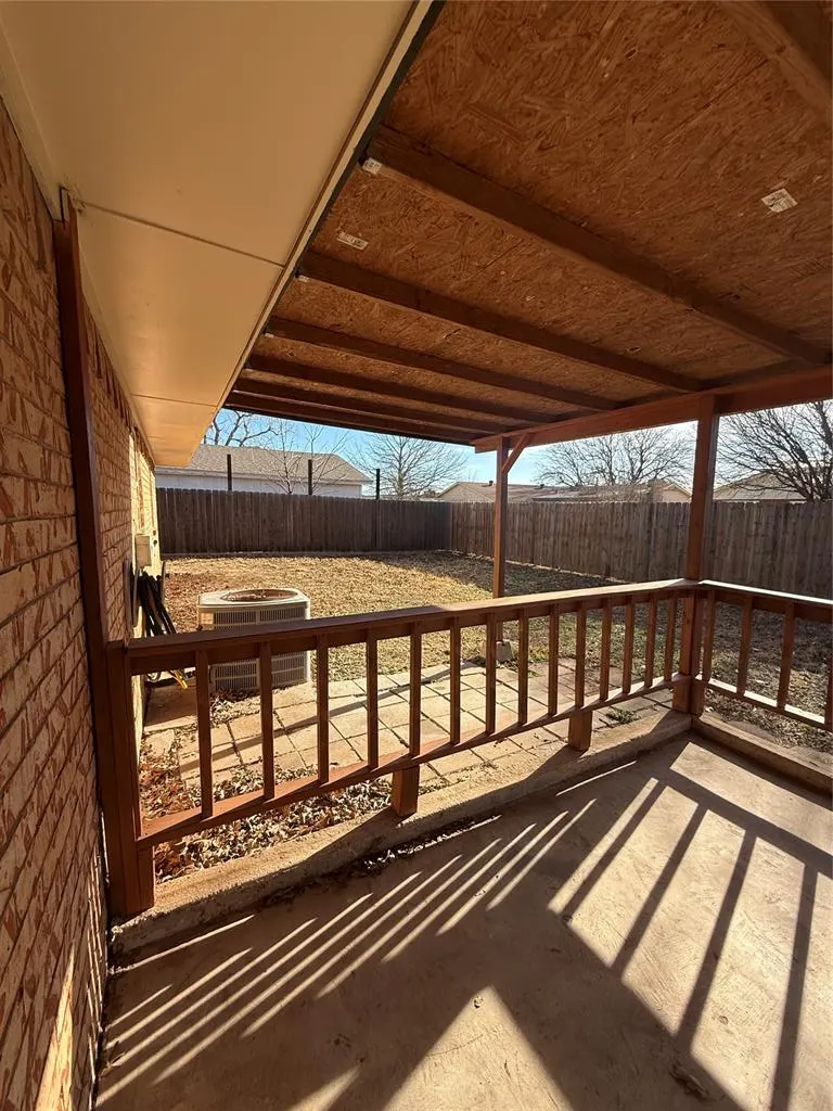 Photo 11 — 1808 E TYLER Street, Altus, OK 73521