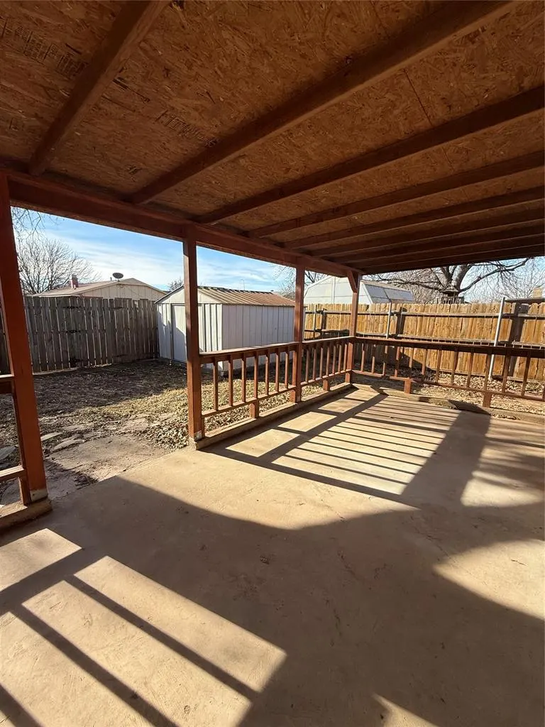 Photo 12 — 1808 E TYLER Street, Altus, OK 73521