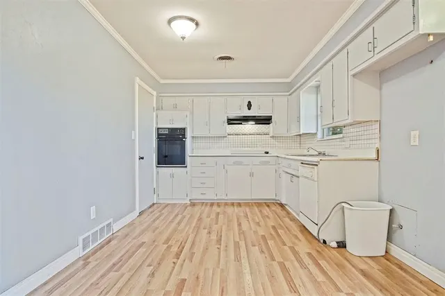 Photo 6 — 6106 S Hillcrest Drive, Oklahoma City, OK 73159