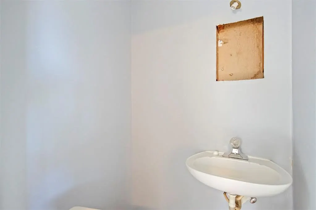 Photo 12 — 6106 S Hillcrest Drive, Oklahoma City, OK 73159