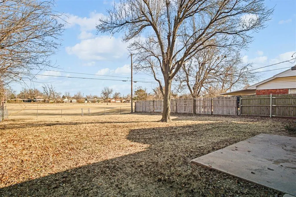 Photo 22 — 6106 S Hillcrest Drive, Oklahoma City, OK 73159