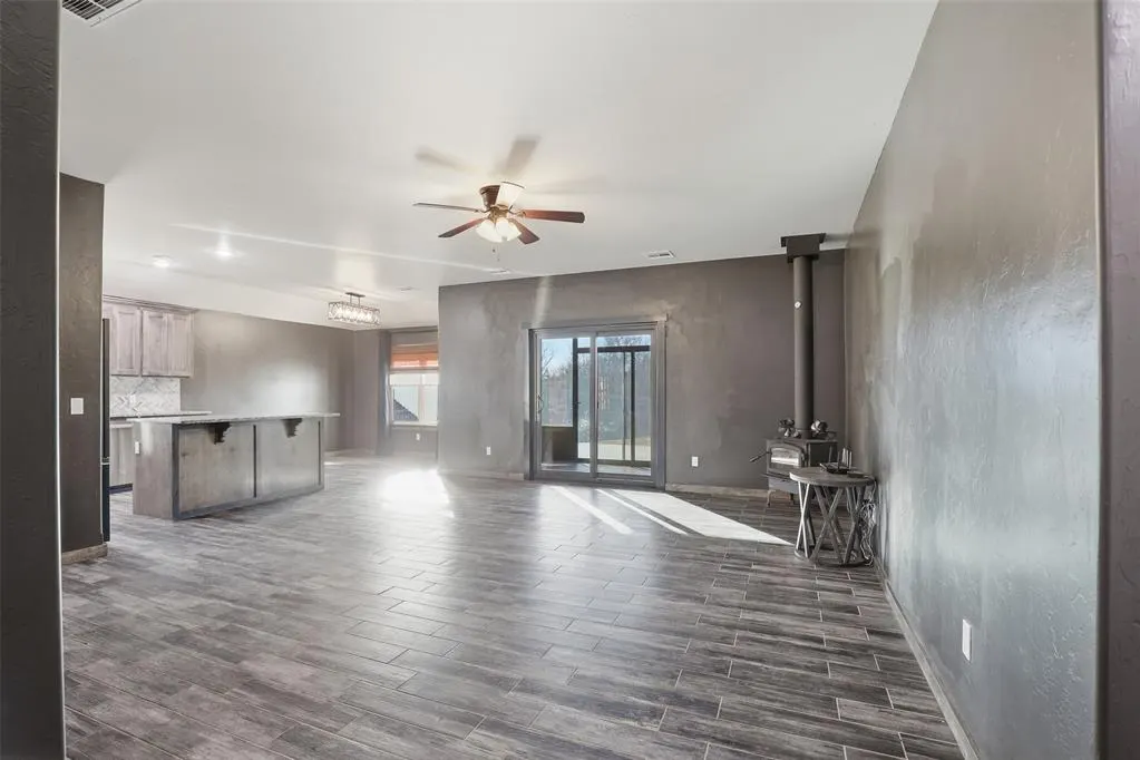 Photo 5 — 2303 County Road 1330, Blanchard, OK 73010