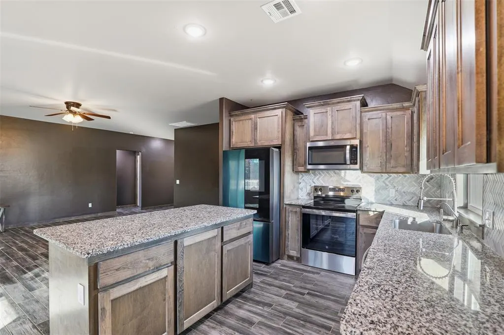 Photo 10 — 2303 County Road 1330, Blanchard, OK 73010