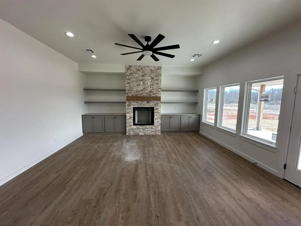Photo 2 — 209 Outlander Way, Shawnee, OK 74804