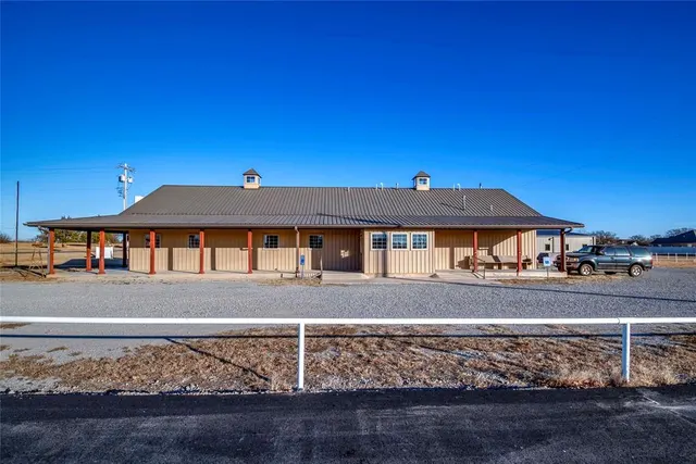 Photo 3 — 1401 N Broadway, Davenport, OK 74026