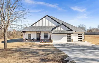 Sold home at 2001 Sky Trail Circle