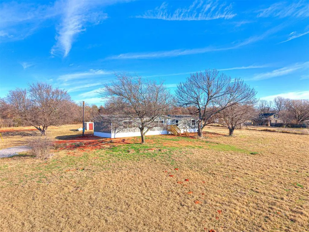 Front exterior — 10621 208th Street, Blanchard, OK 73010
