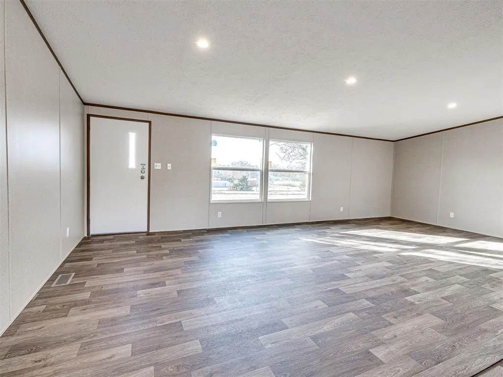 Photo 13 — 10621 208th Street, Blanchard, OK 73010