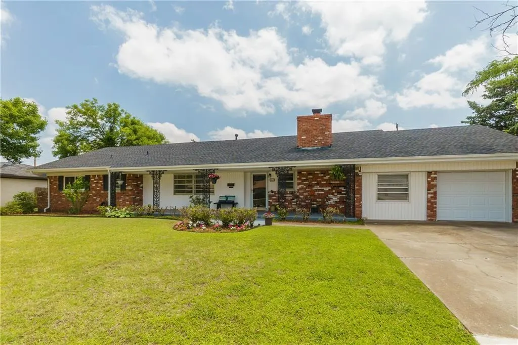 Photo 2 — 3112 NW 68th Street, Oklahoma City, OK 73116