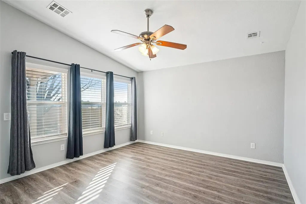 Photo 3 — 9412 Checkerbloom Drive, Oklahoma City, OK 73165
