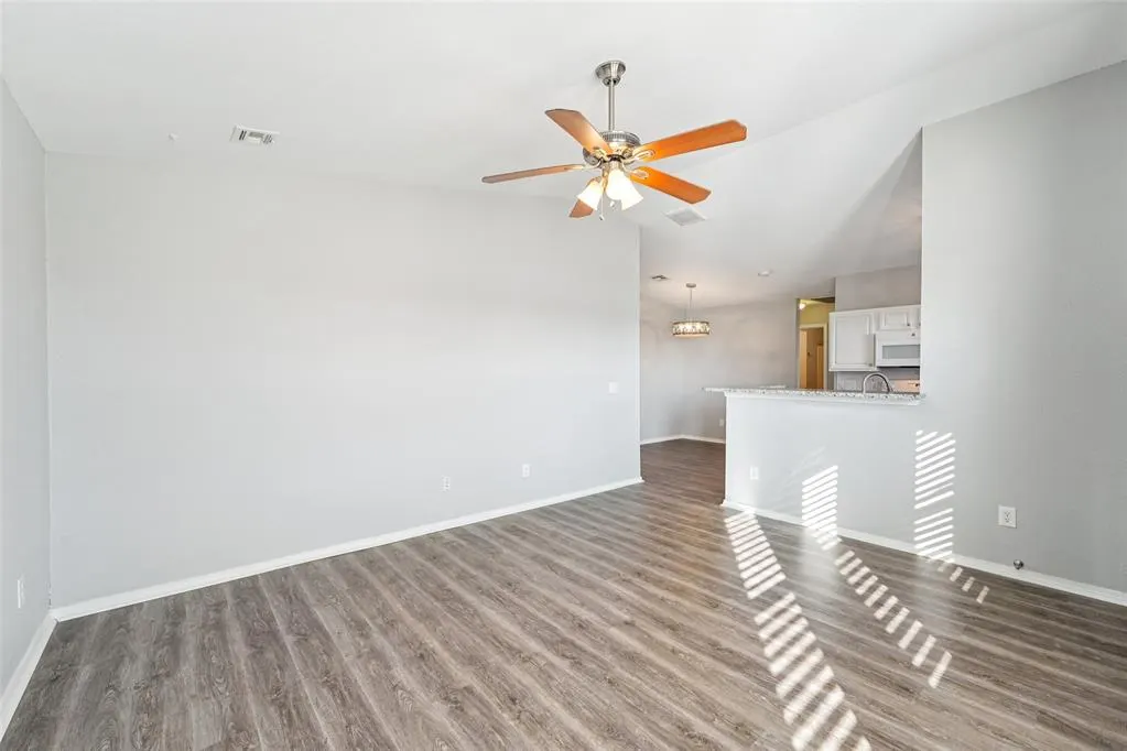 Photo 5 — 9412 Checkerbloom Drive, Oklahoma City, OK 73165