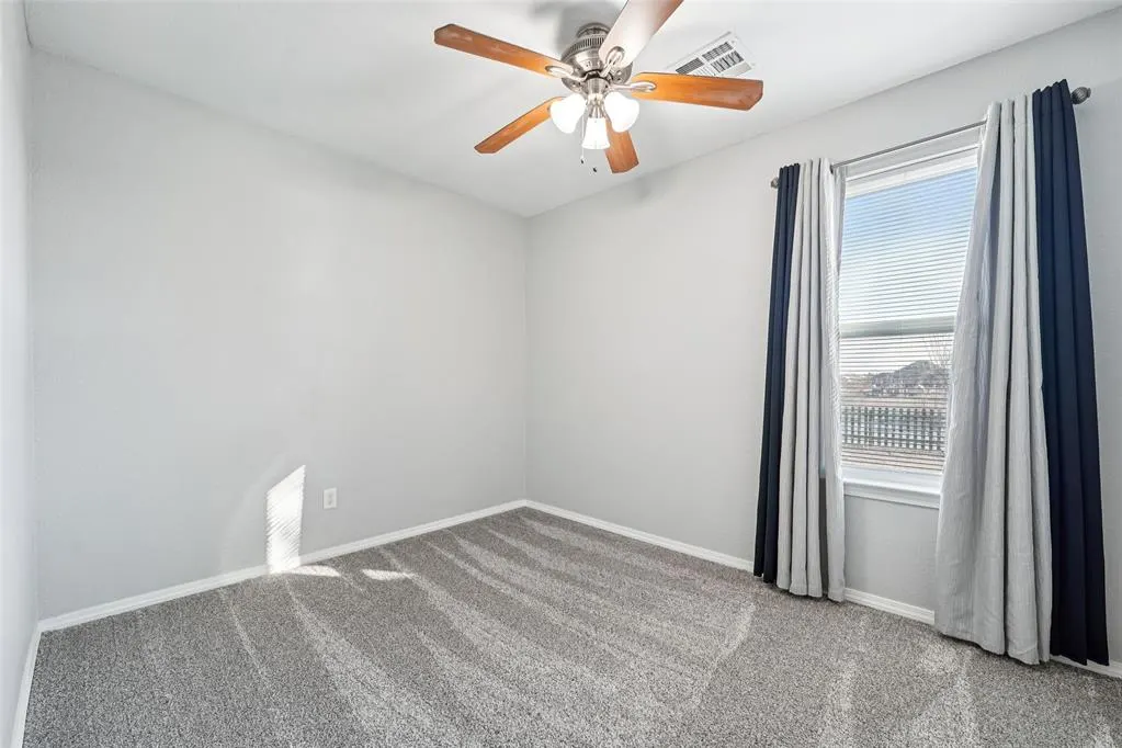 Photo 14 — 9412 Checkerbloom Drive, Oklahoma City, OK 73165