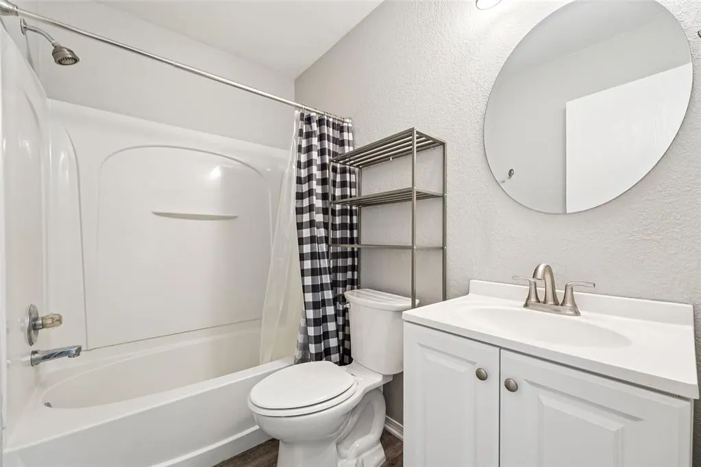 Photo 16 — 9412 Checkerbloom Drive, Oklahoma City, OK 73165