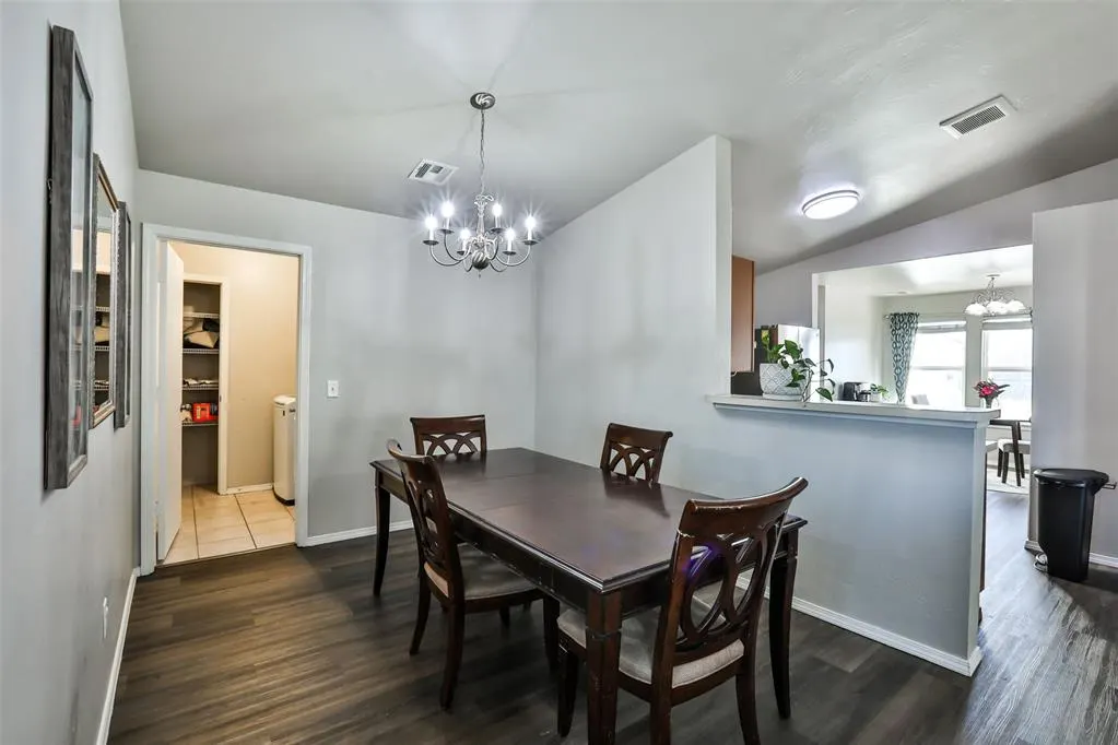 Photo 5 — 15604 Camellia Road, Oklahoma City, OK 73170