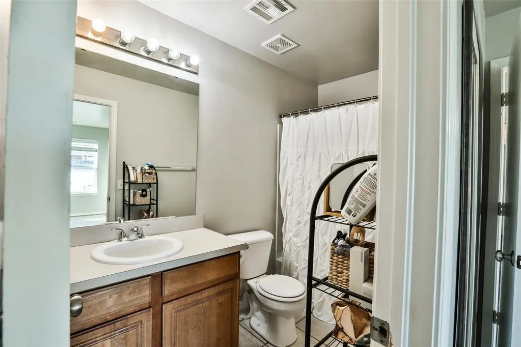 Photo 17 — 15604 Camellia Road, Oklahoma City, OK 73170