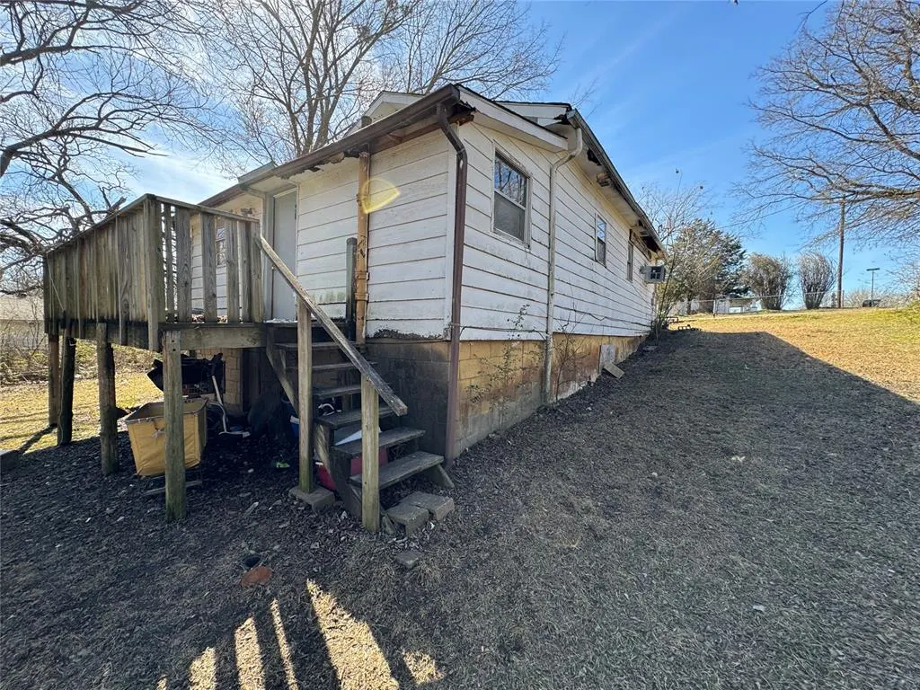 Photo 2 — 340 N 9th Street, Seminole, OK 74868