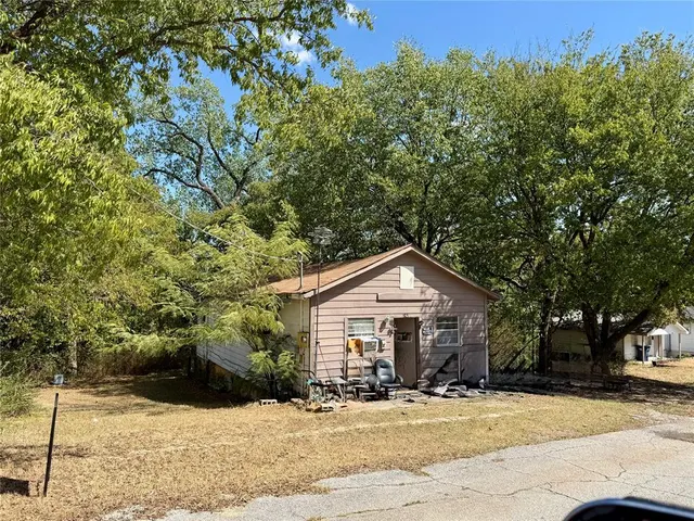 Front exterior — 340 N 9th Street, Seminole, OK 74868