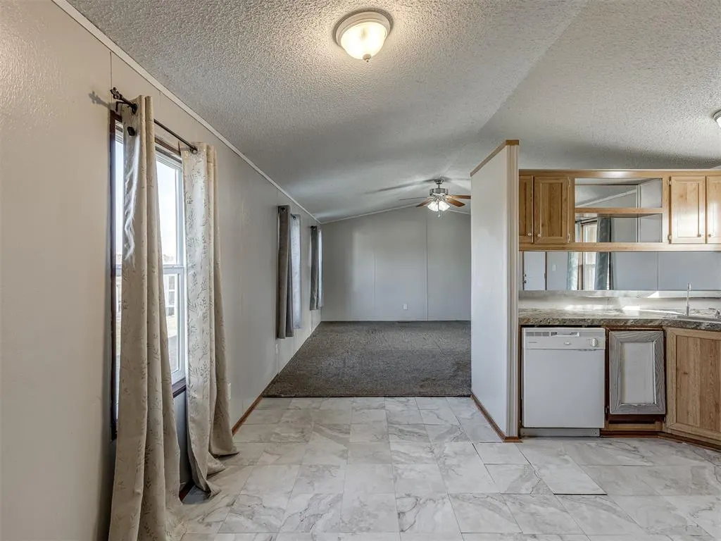 Photo 8 — 16872 Drummond Road, Shawnee, OK 74801