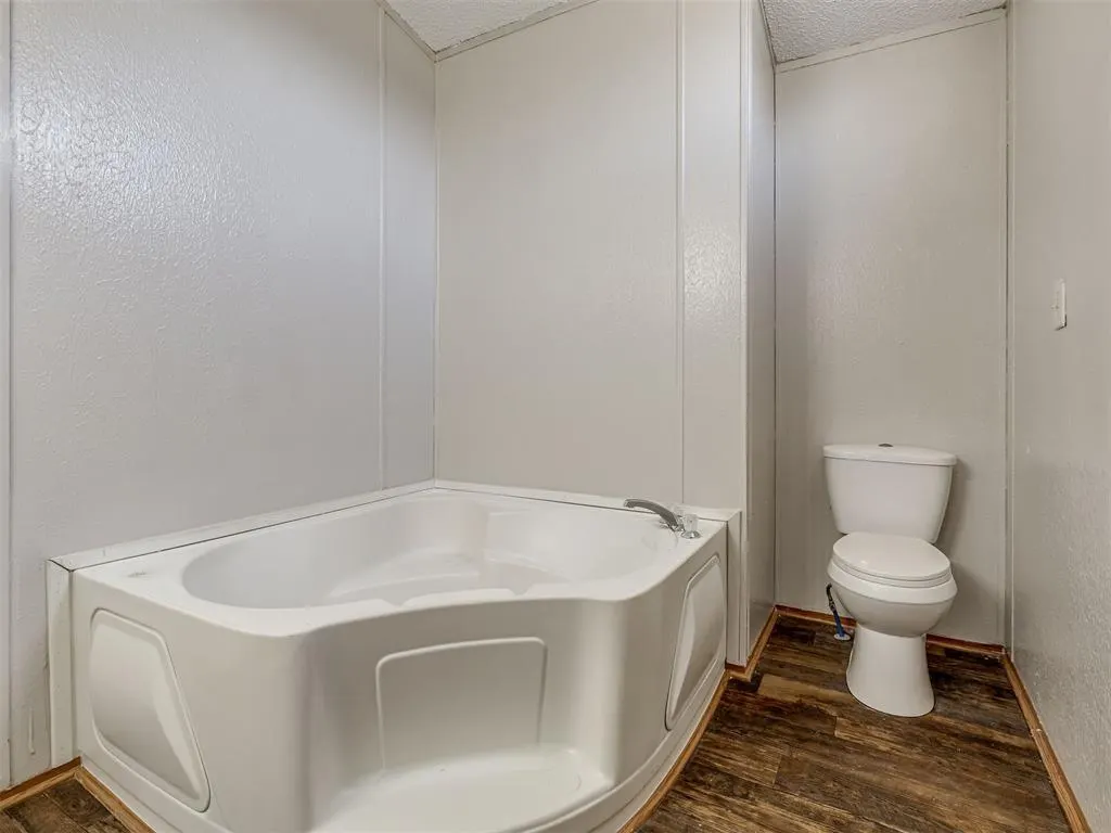 Photo 15 — 16872 Drummond Road, Shawnee, OK 74801