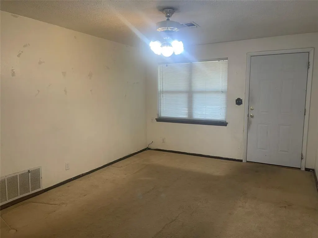 Photo 2 — 5016 S By Pass Terrace, Oklahoma City, OK 73119