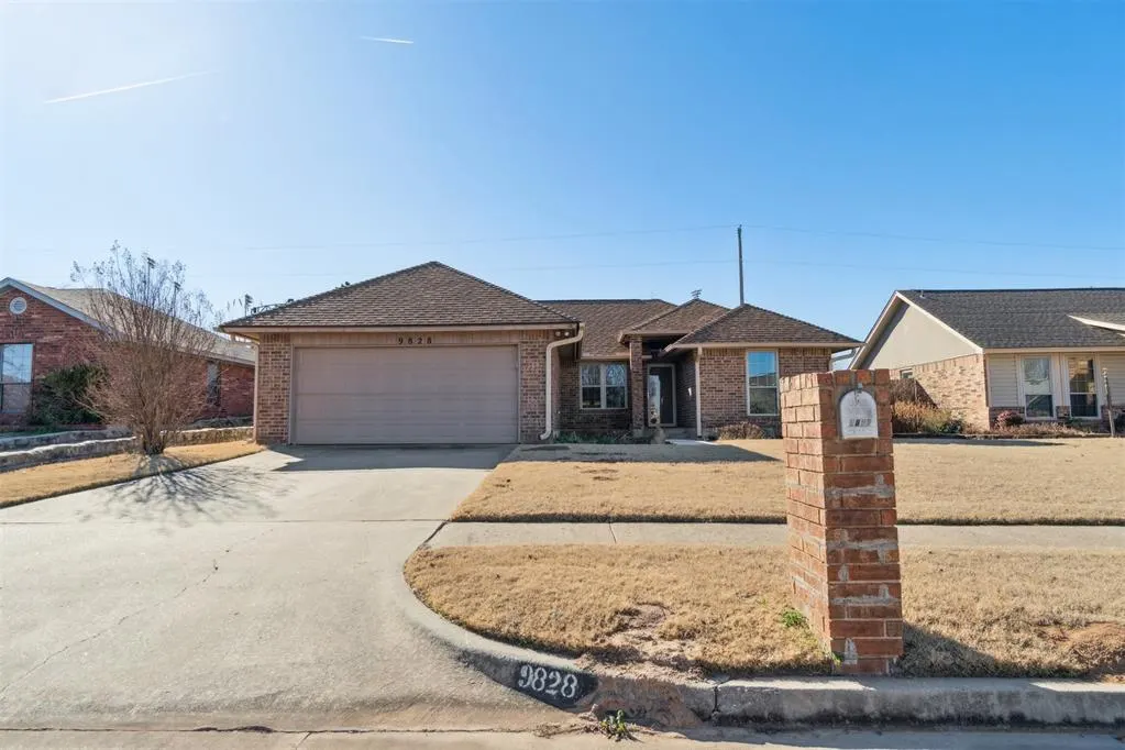 Front exterior — 9828 Railroad, Midwest City, OK 73130