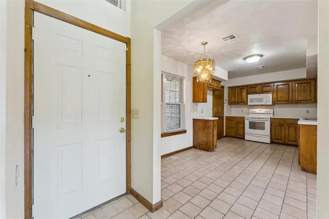 Photo 4 — 9828 Railroad, Midwest City, OK 73130